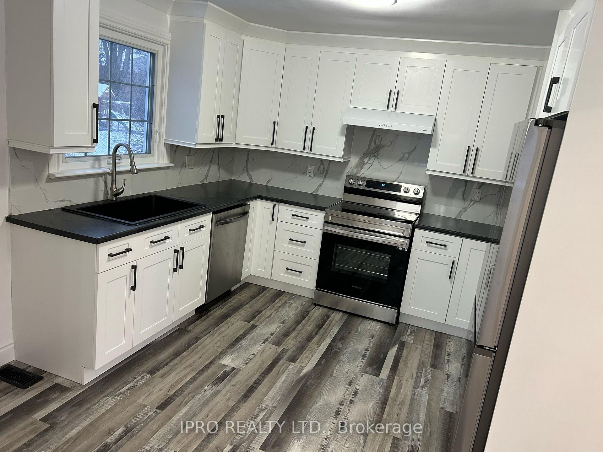 Photo 17 of 133 Corman Avenue, Hamilton, Stoney Creek — HOMEH