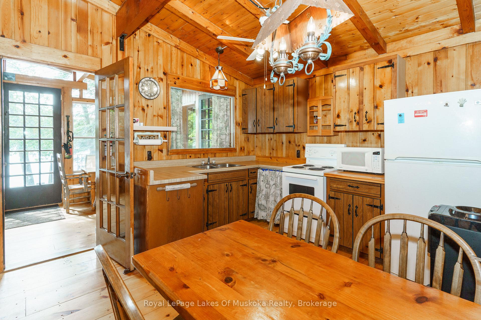 Photo 12 of 202 Lynx Drive, Kearney — HOMEH
