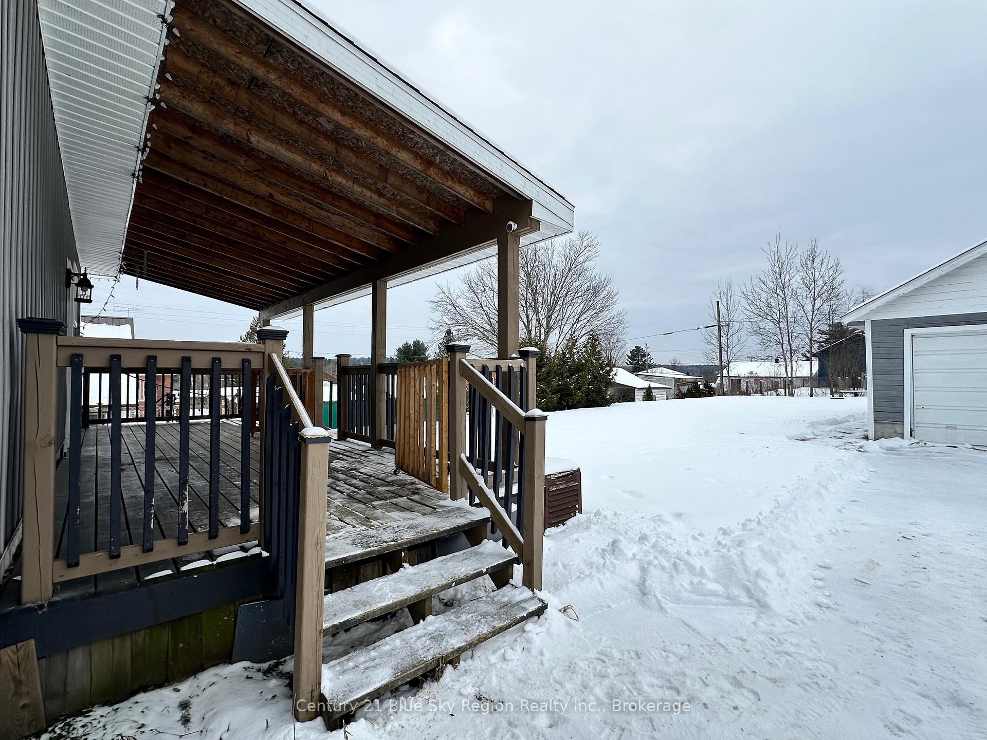 Photo 4 of 320 Fourth Street, Mattawa — HOMEH