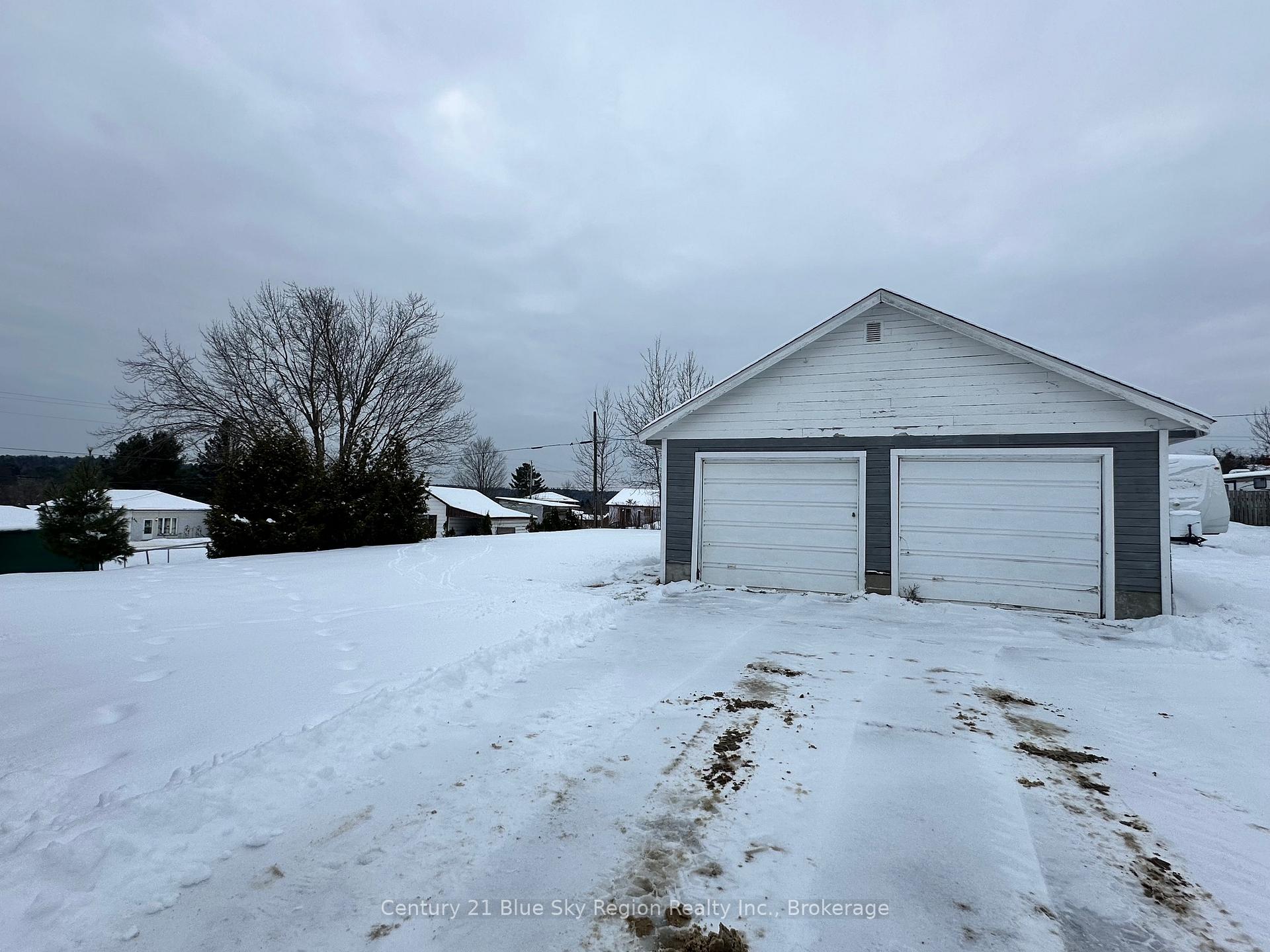 Photo 6 of 320 Fourth Street, Mattawa — HOMEH
