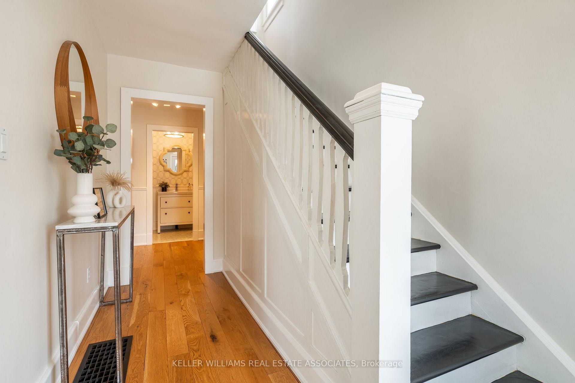 Photo 7 of 275 Macnab Street, Hamilton, Dundas — HOMEH