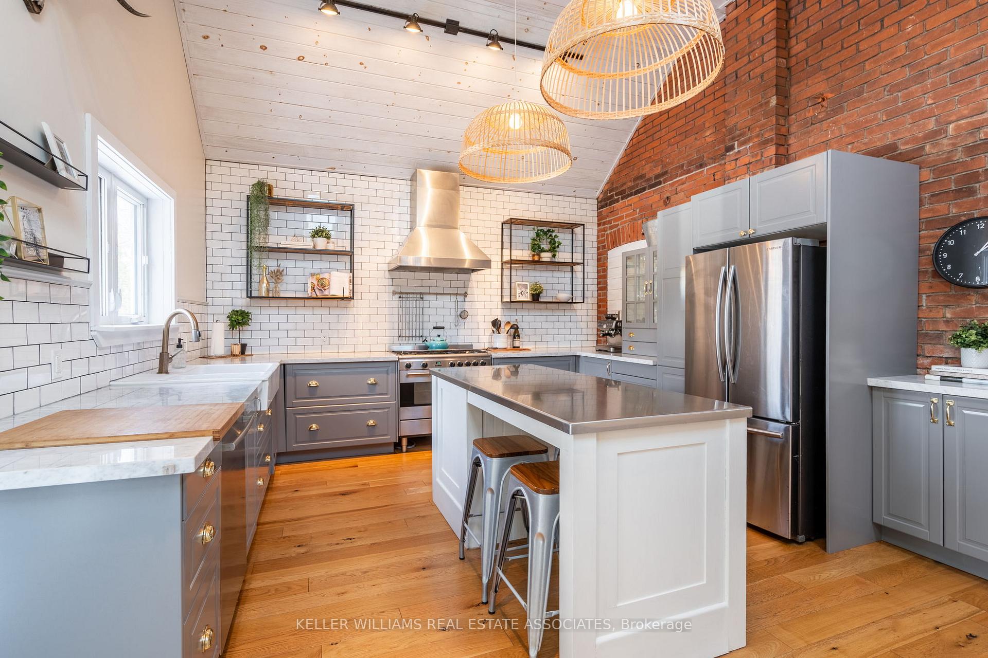 Photo 16 of 275 Macnab Street, Hamilton, Dundas — HOMEH