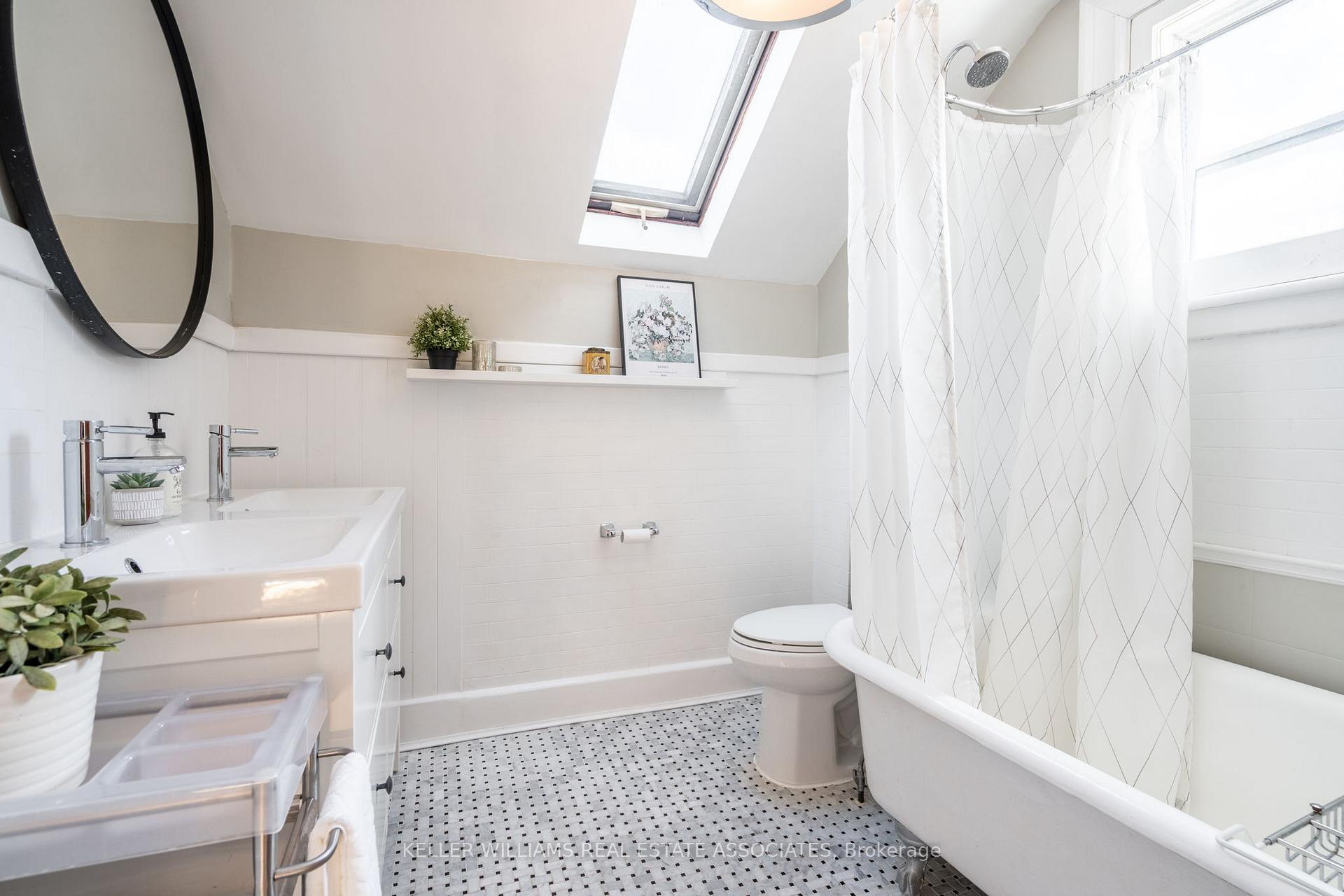 Photo 39 of 275 Macnab Street, Hamilton, Dundas — HOMEH