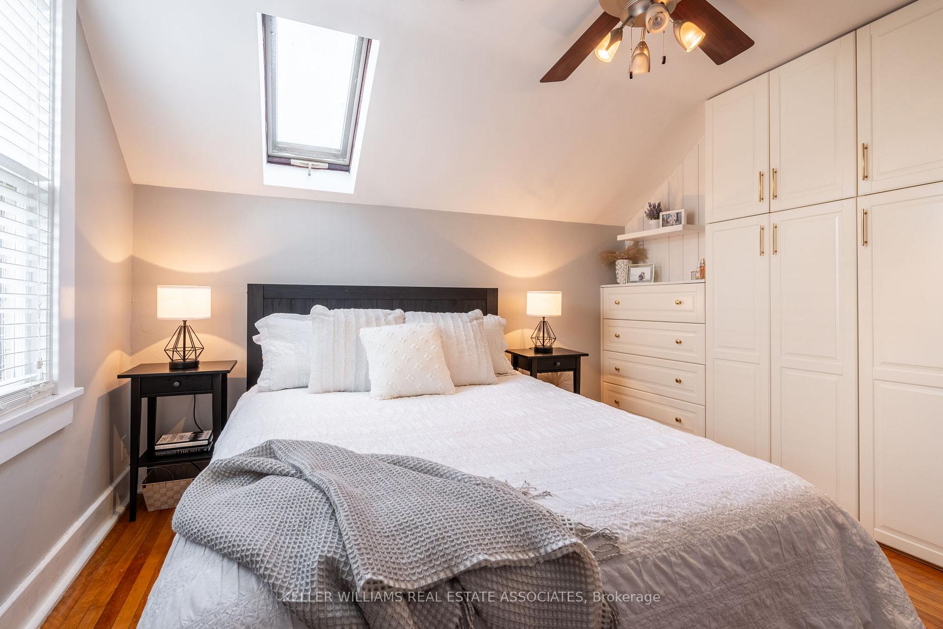 Photo 40 of 275 Macnab Street, Hamilton, Dundas — HOMEH