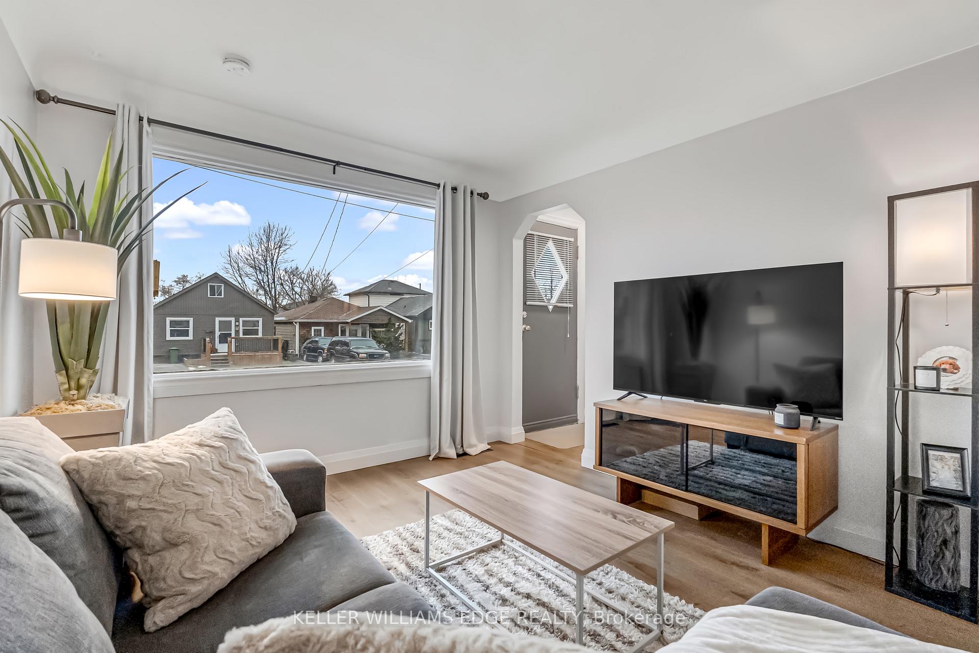 Photo 4 of 430 Brunswick Street, Hamilton, McQuesten — HOMEH