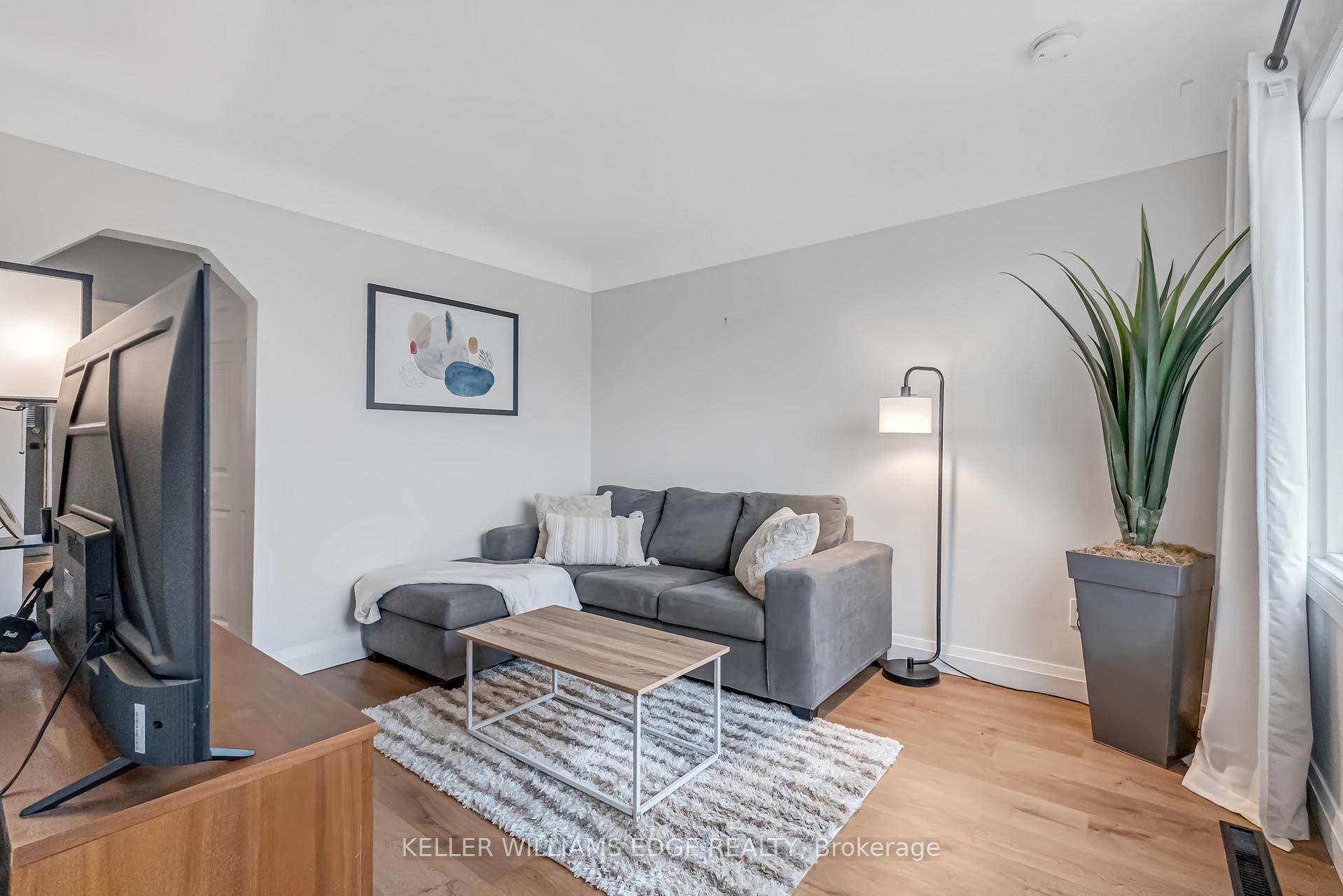 Photo 5 of 430 Brunswick Street, Hamilton, McQuesten — HOMEH