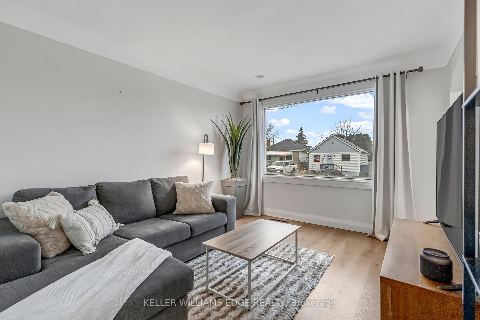 Photo 7 of 430 Brunswick Street, Hamilton, McQuesten — HOMEH