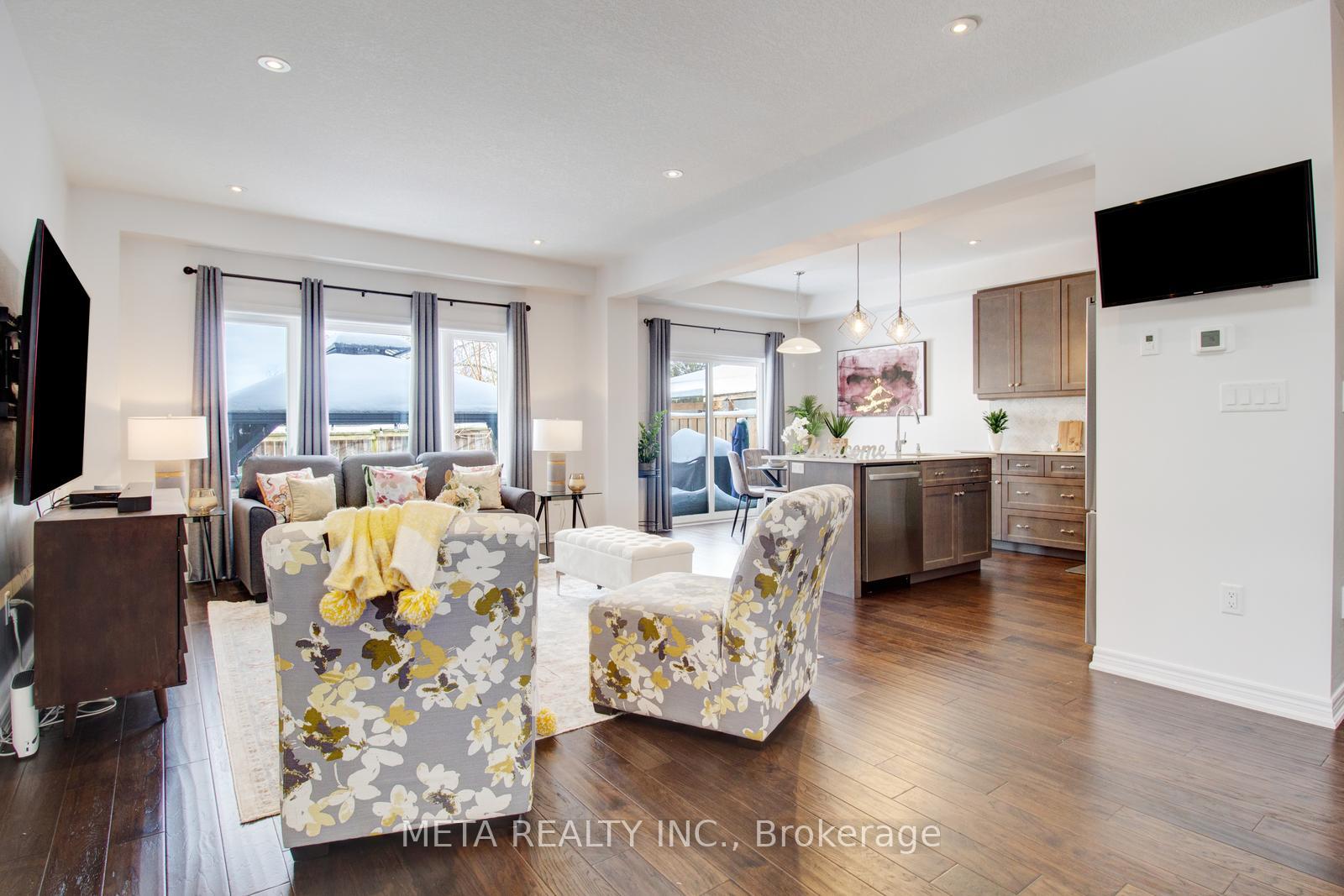 Photo 7 of 16 Escarpment Drive, Hamilton, Stoney Creek — HOMEH
