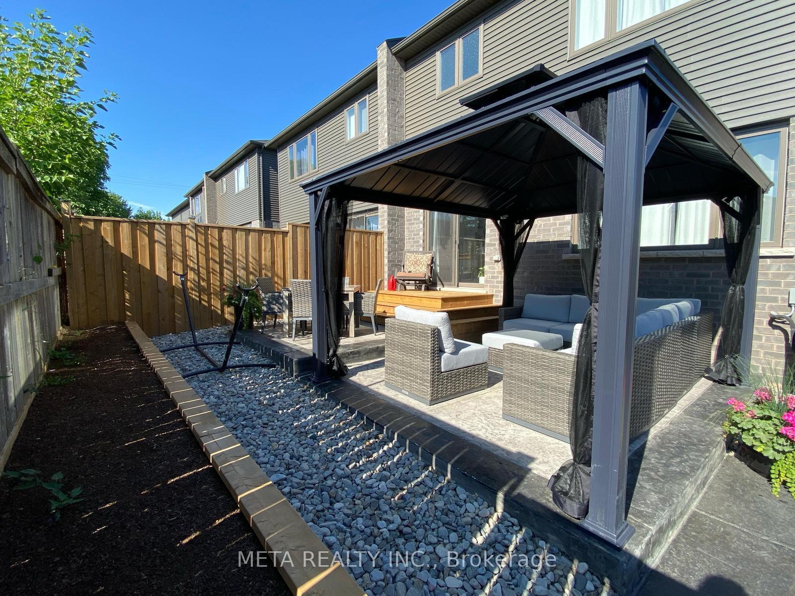 Photo 51 of 16 Escarpment Drive, Hamilton, Stoney Creek — HOMEH