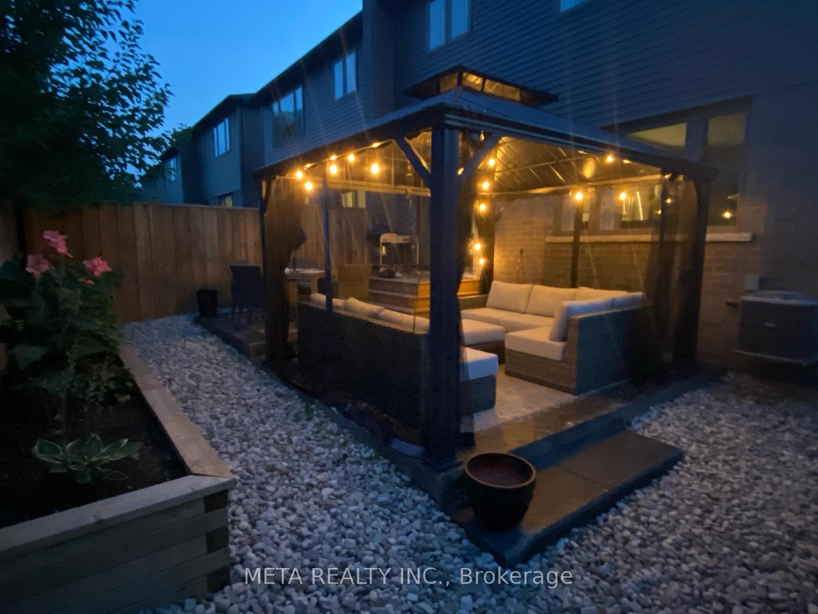 Photo 52 of 16 Escarpment Drive, Hamilton, Stoney Creek — HOMEH