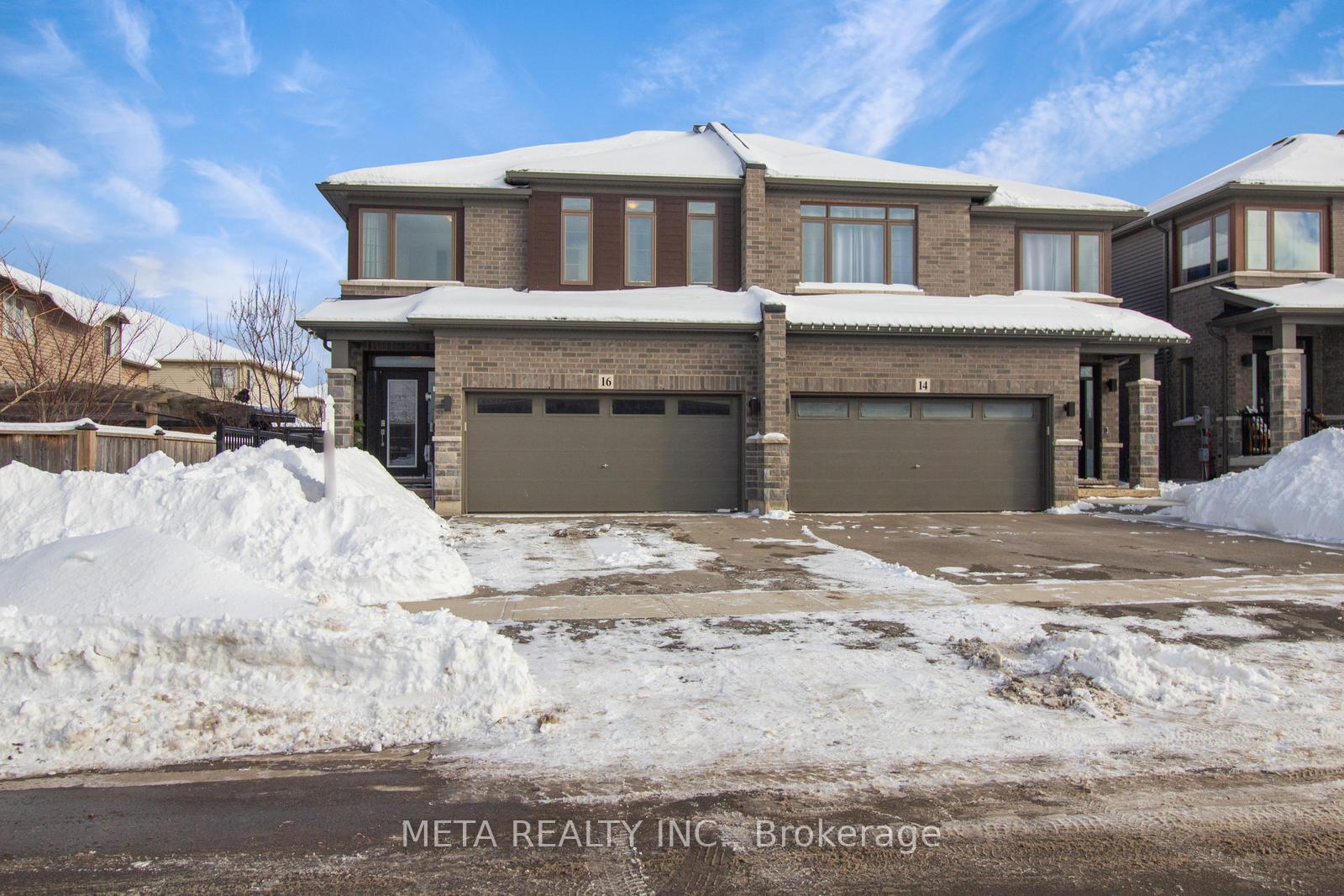 Photo 2 of 16 Escarpment Drive, Hamilton, Stoney Creek — HOMEH