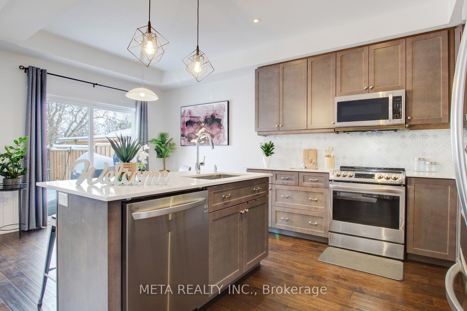Photo 29 of 16 Escarpment Drive, Hamilton, Stoney Creek — HOMEH