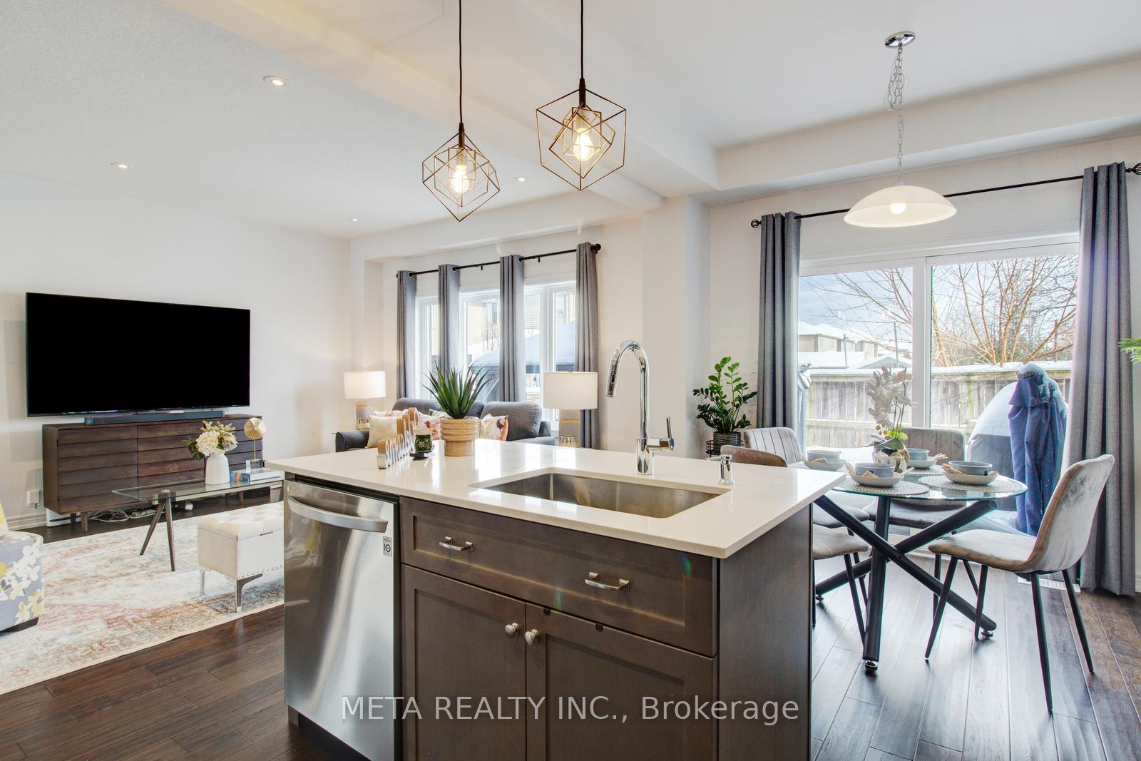Photo 31 of 16 Escarpment Drive, Hamilton, Stoney Creek — HOMEH