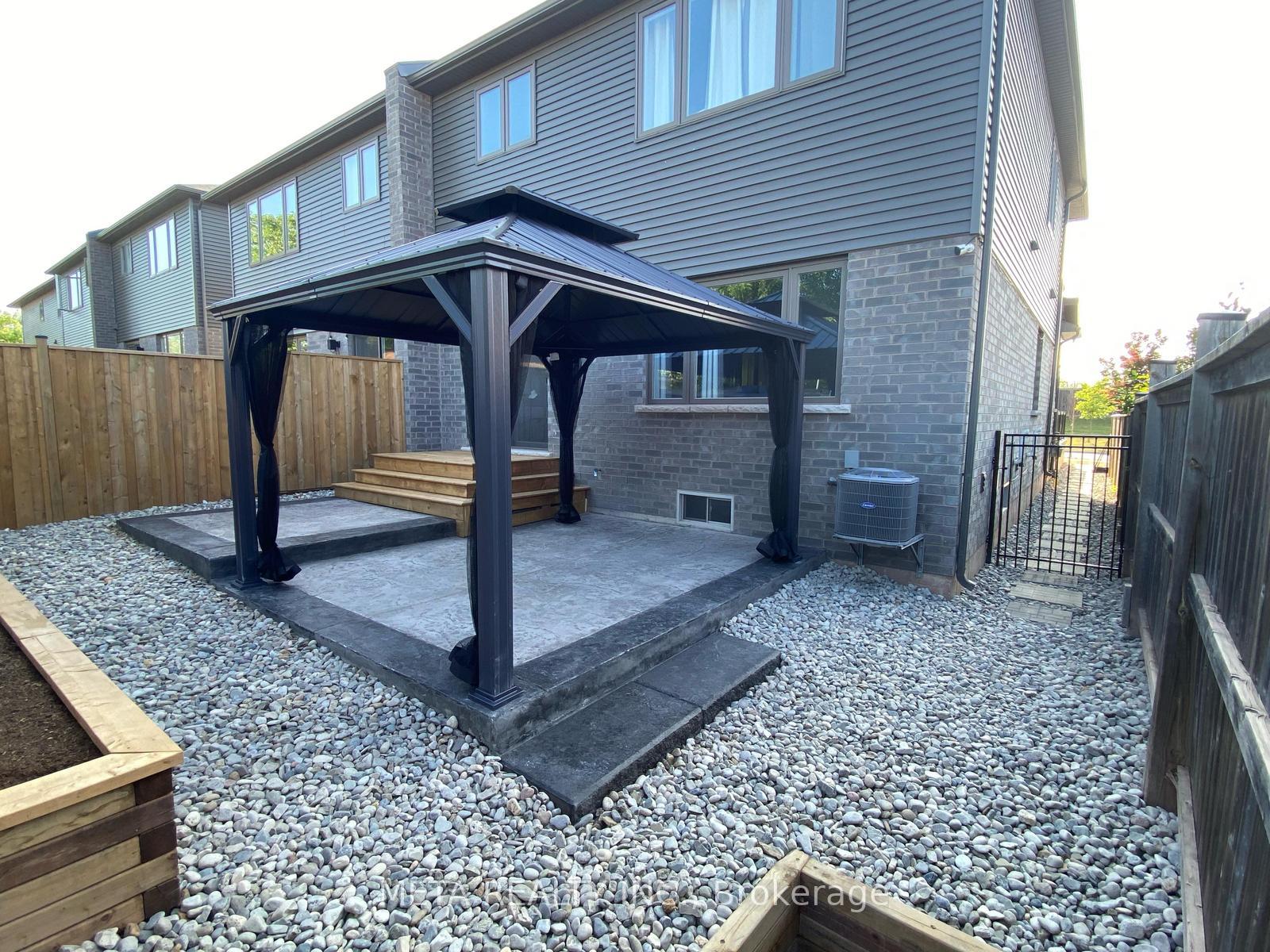 Photo 62 of 16 Escarpment Drive, Hamilton, Stoney Creek — HOMEH