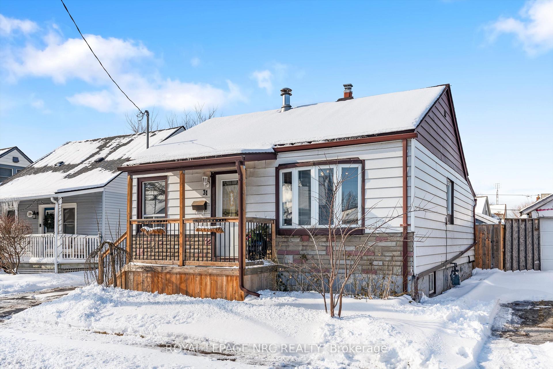 Photo 3 of 31 Sherbourne Street, St. Catharines, Facer — HOMEH
