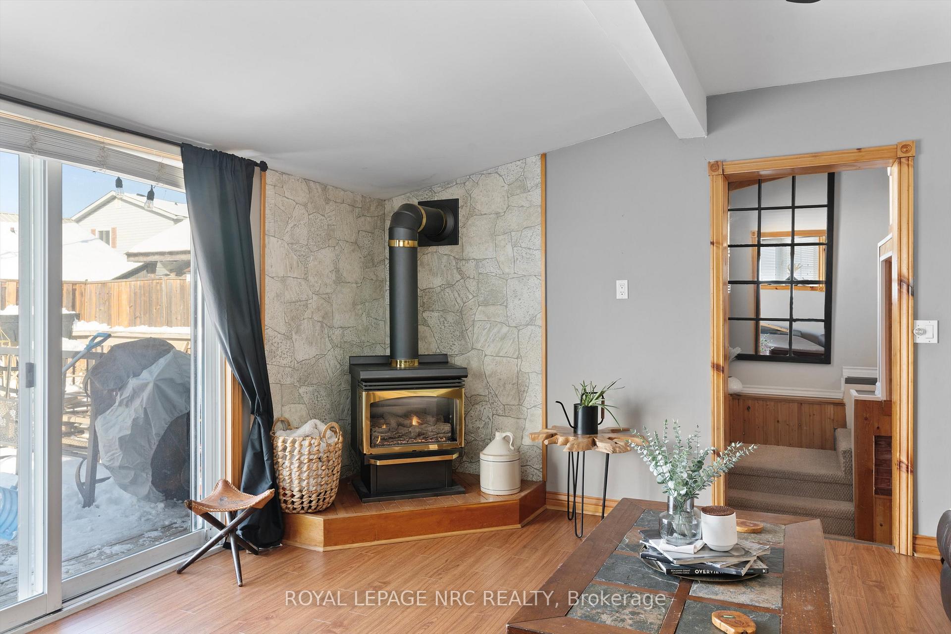 Photo 21 of 31 Sherbourne Street, St. Catharines, Facer — HOMEH
