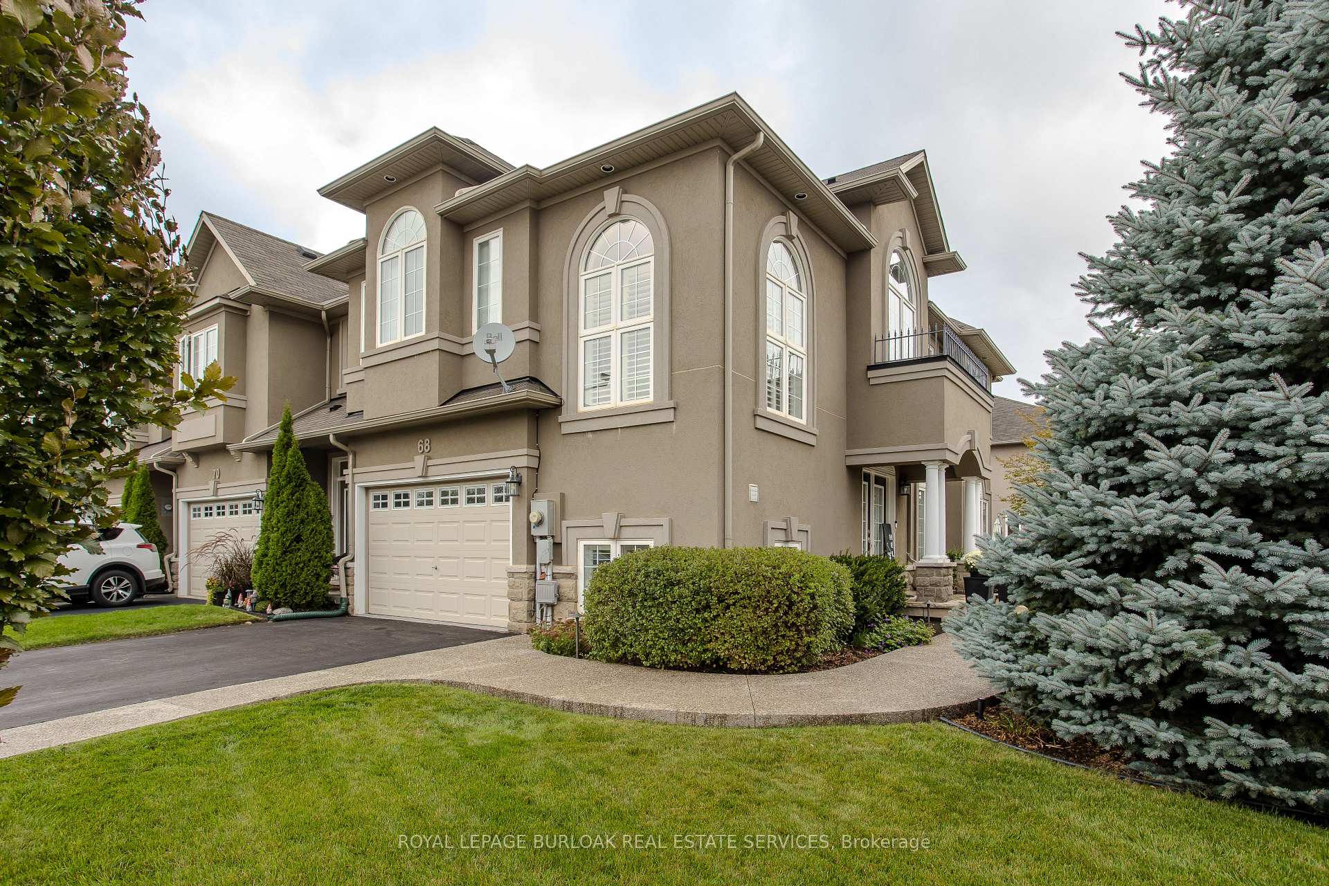 Photo 2 of 68 Mosaic Drive, Hamilton, Waterdown — HOMEH