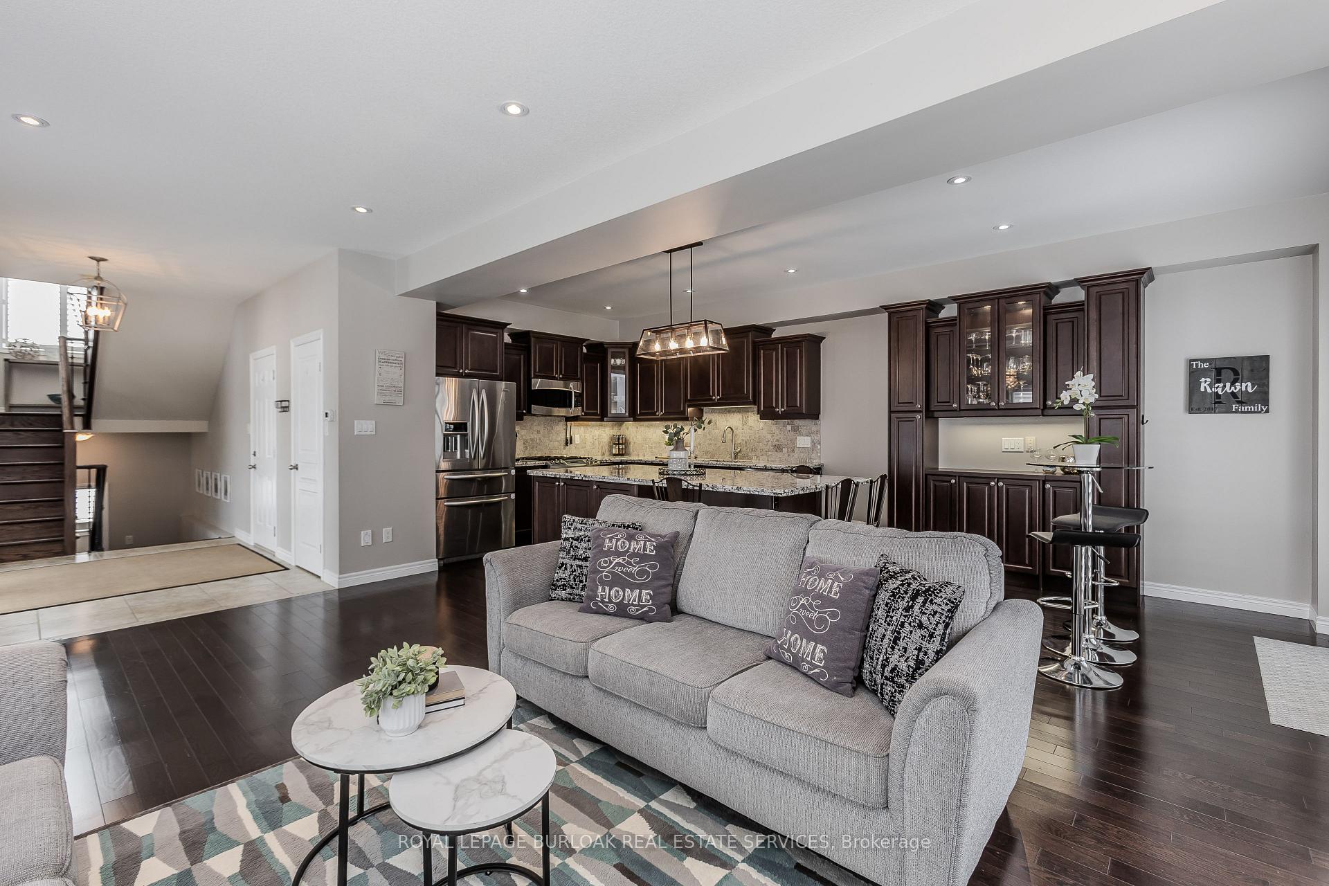 Photo 12 of 68 Mosaic Drive, Hamilton, Waterdown — HOMEH