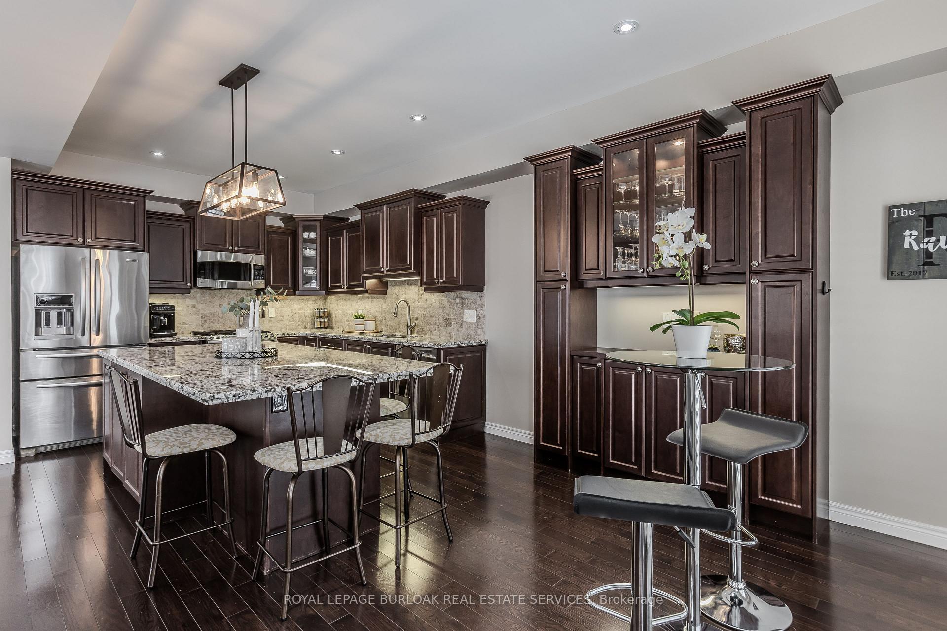 Photo 13 of 68 Mosaic Drive, Hamilton, Waterdown — HOMEH