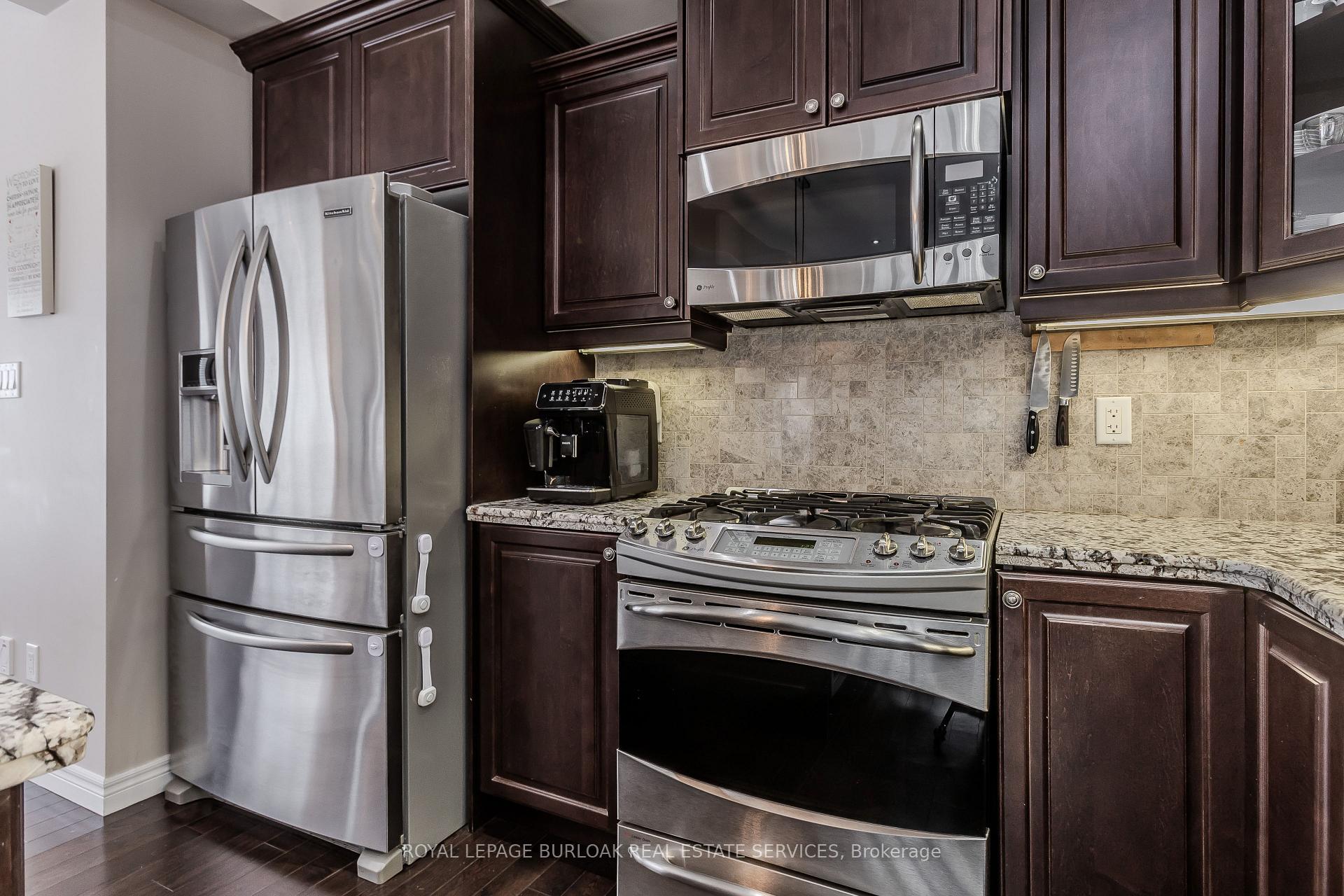 Photo 16 of 68 Mosaic Drive, Hamilton, Waterdown — HOMEH