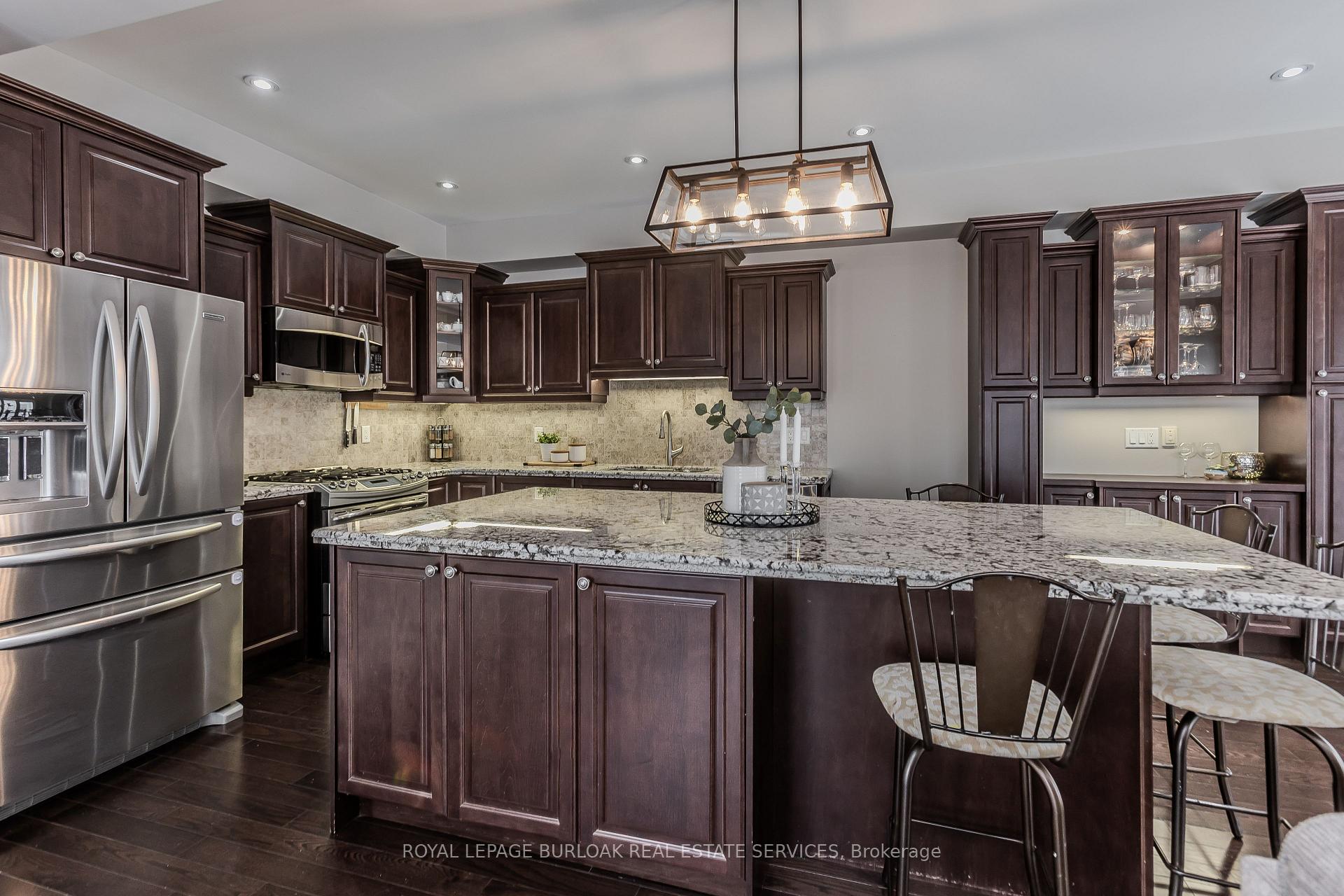 Photo 19 of 68 Mosaic Drive, Hamilton, Waterdown — HOMEH
