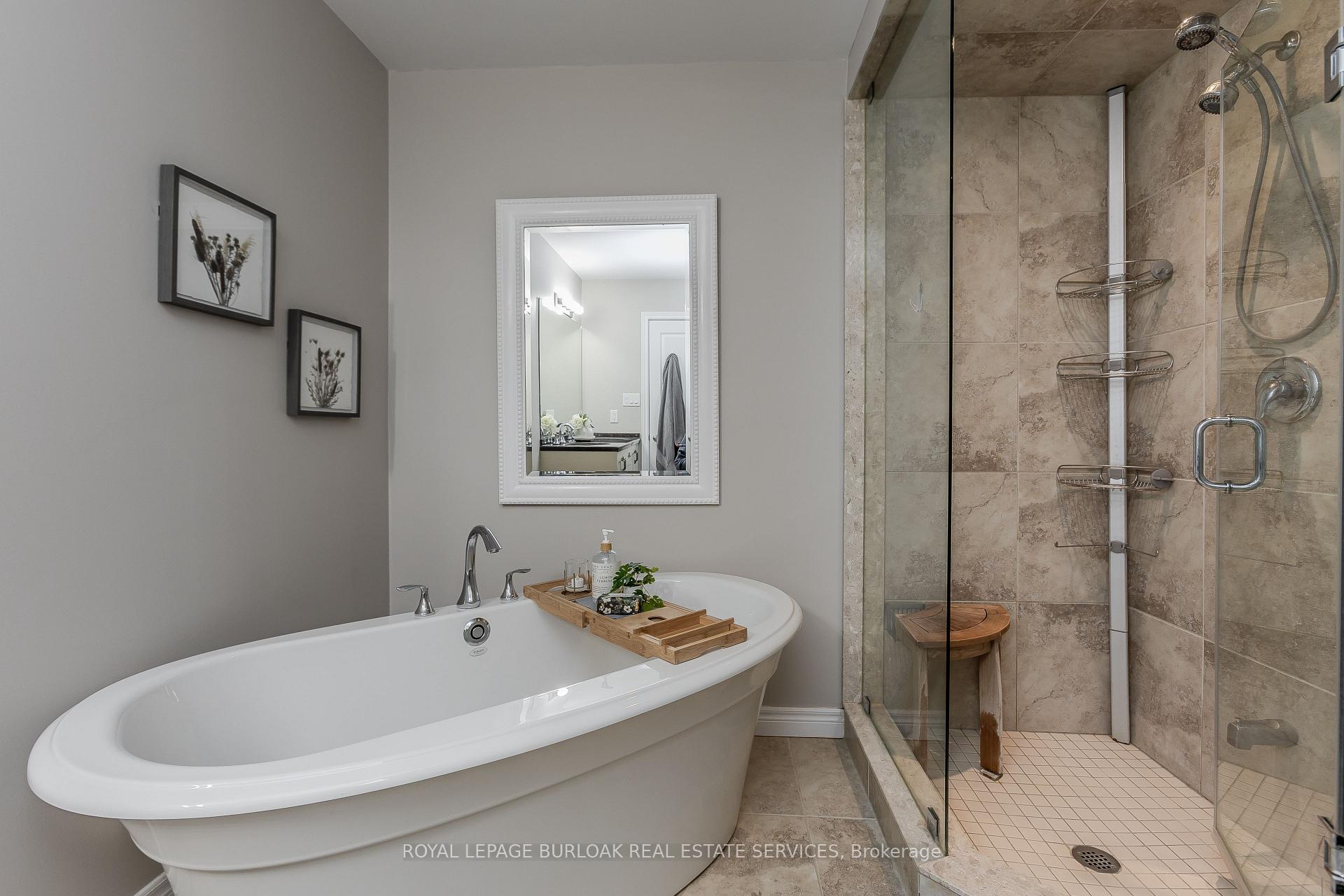 Photo 22 of 68 Mosaic Drive, Hamilton, Waterdown — HOMEH