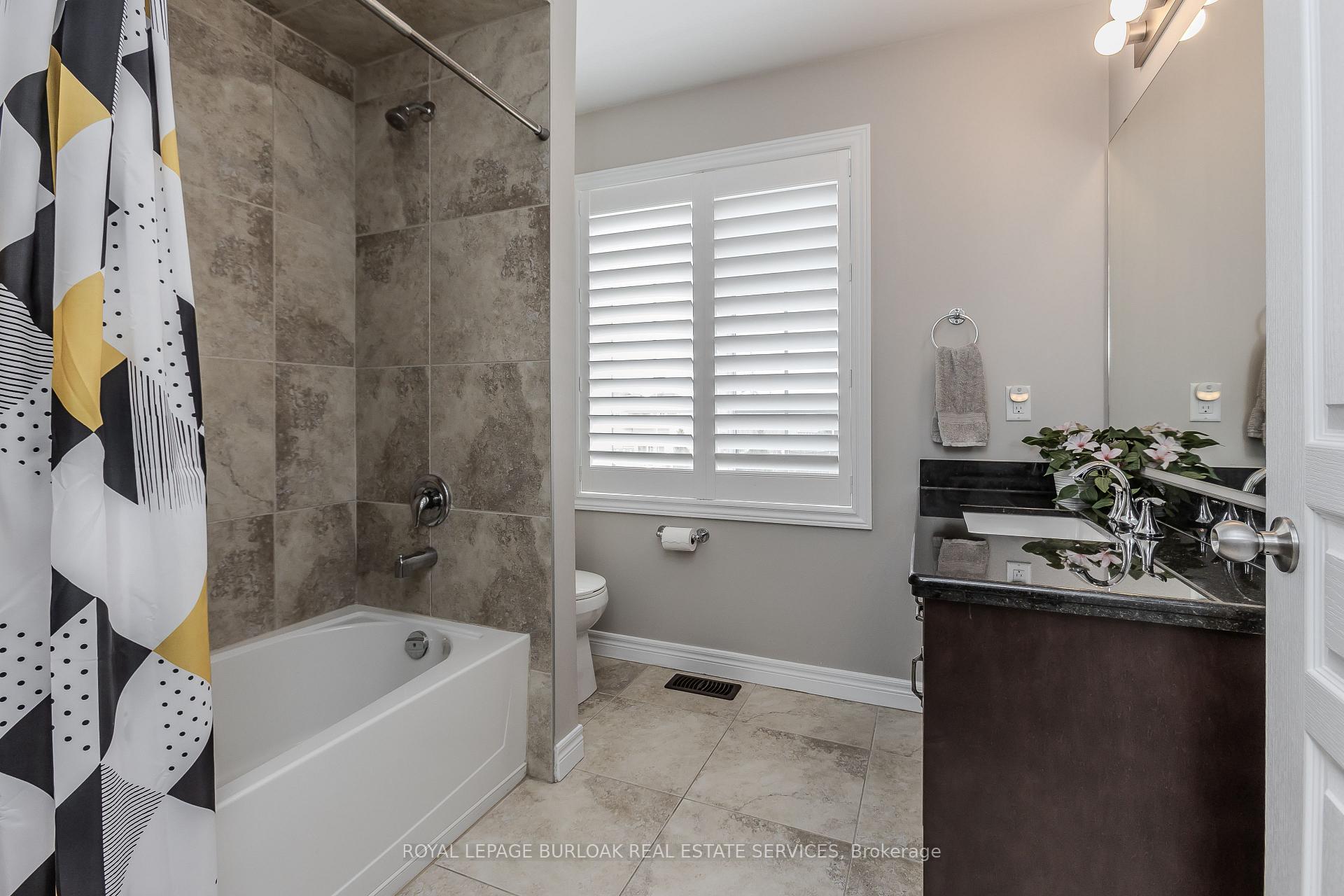 Photo 27 of 68 Mosaic Drive, Hamilton, Waterdown — HOMEH
