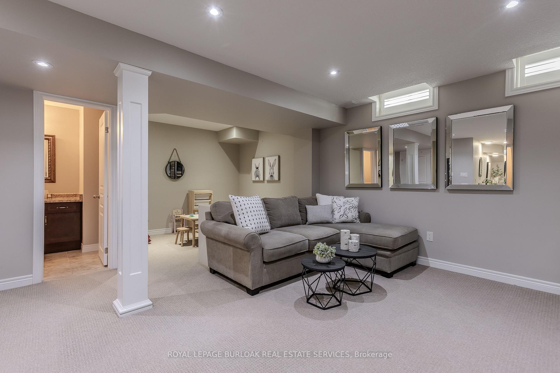 Photo 30 of 68 Mosaic Drive, Hamilton, Waterdown — HOMEH