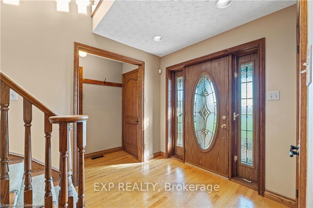 Photo 2 of 87 Third Road E, Hamilton, Stoney Creek — HOMEH
