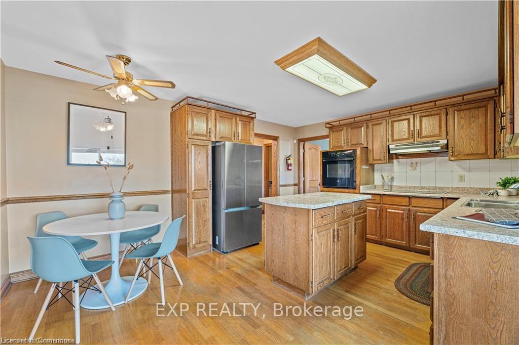 Photo 7 of 87 Third Road E, Hamilton, Stoney Creek — HOMEH