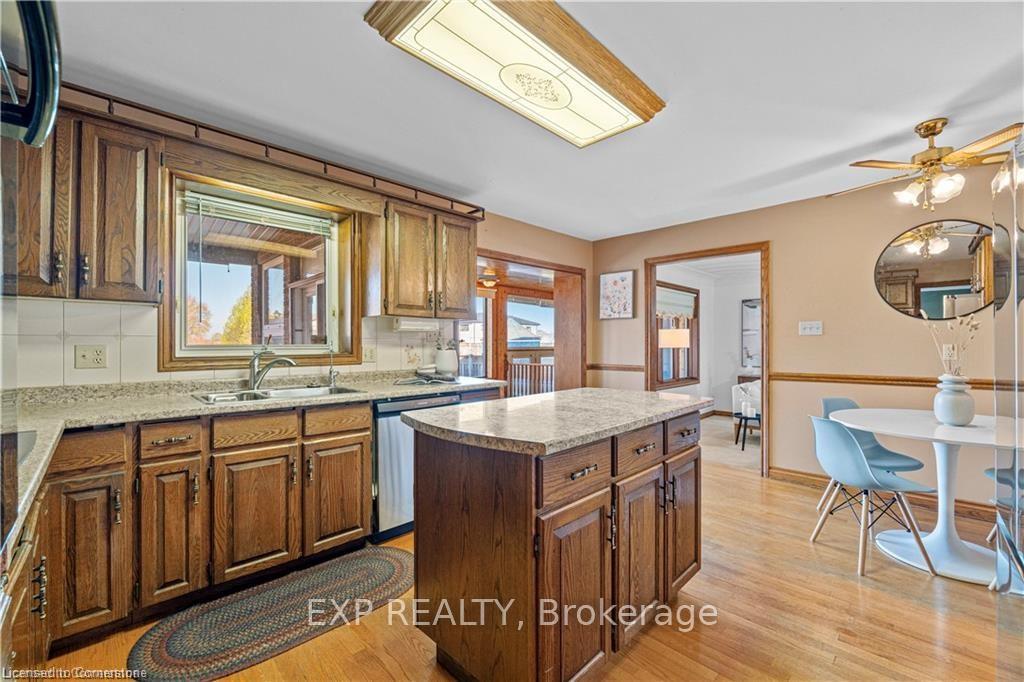 Photo 9 of 87 Third Road E, Hamilton, Stoney Creek — HOMEH