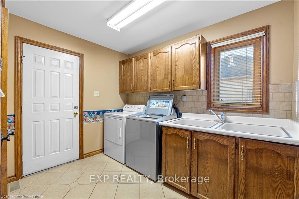 Photo 15 of 87 Third Road E, Hamilton, Stoney Creek — HOMEH