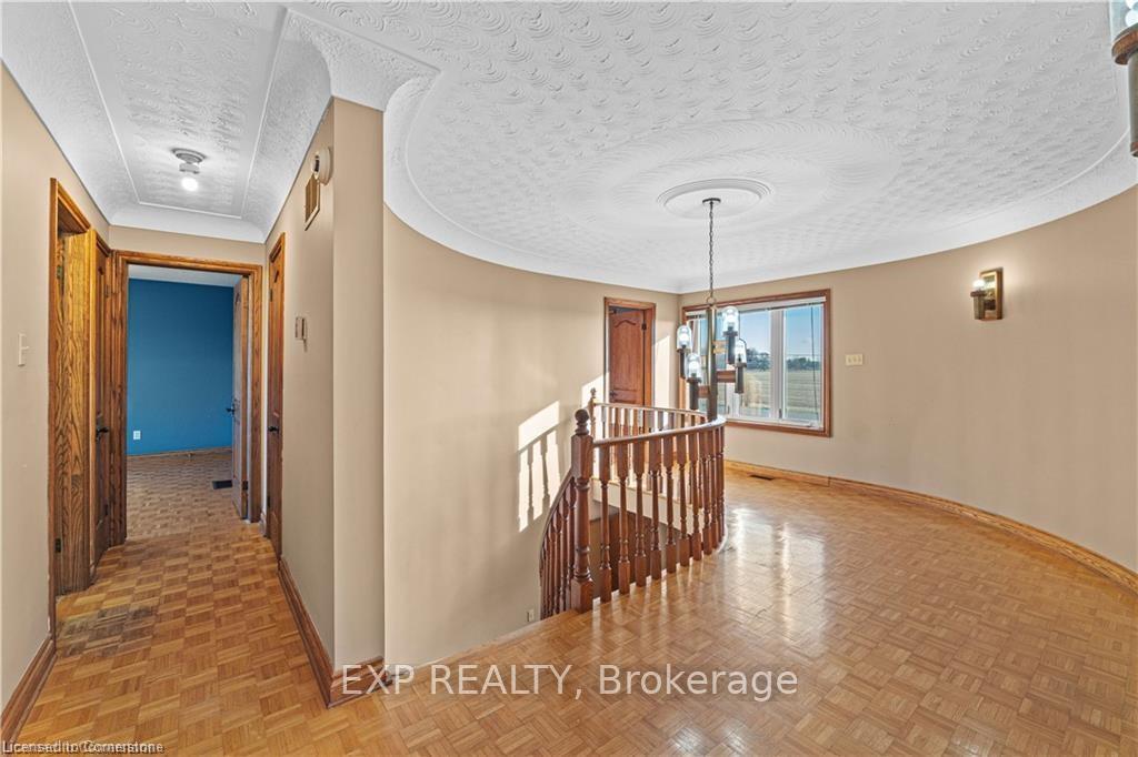 Photo 16 of 87 Third Road E, Hamilton, Stoney Creek — HOMEH