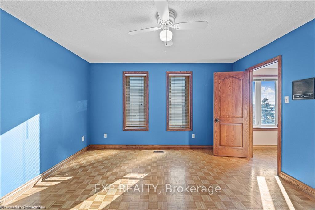 Photo 24 of 87 Third Road E, Hamilton, Stoney Creek — HOMEH