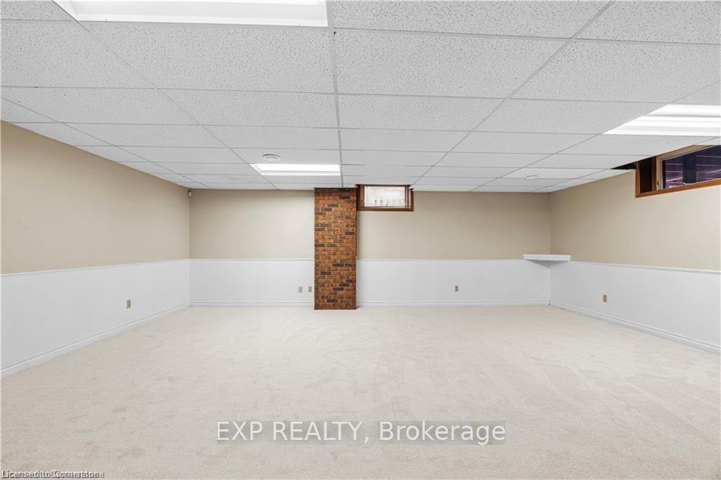 Photo 32 of 87 Third Road E, Hamilton, Stoney Creek — HOMEH