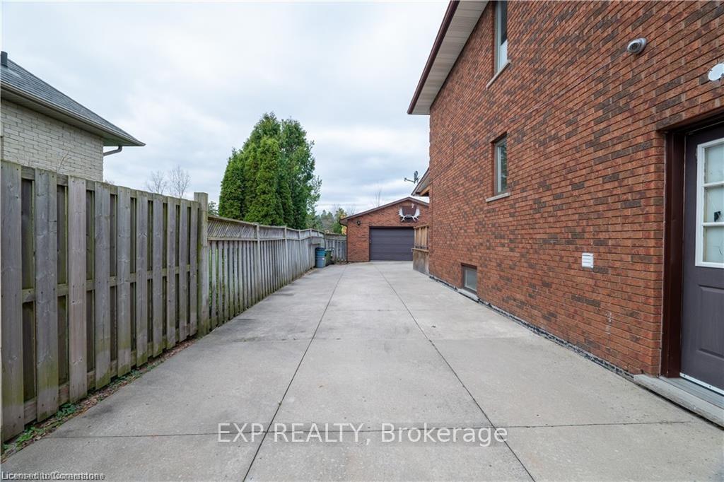 Photo 36 of 87 Third Road E, Hamilton, Stoney Creek — HOMEH
