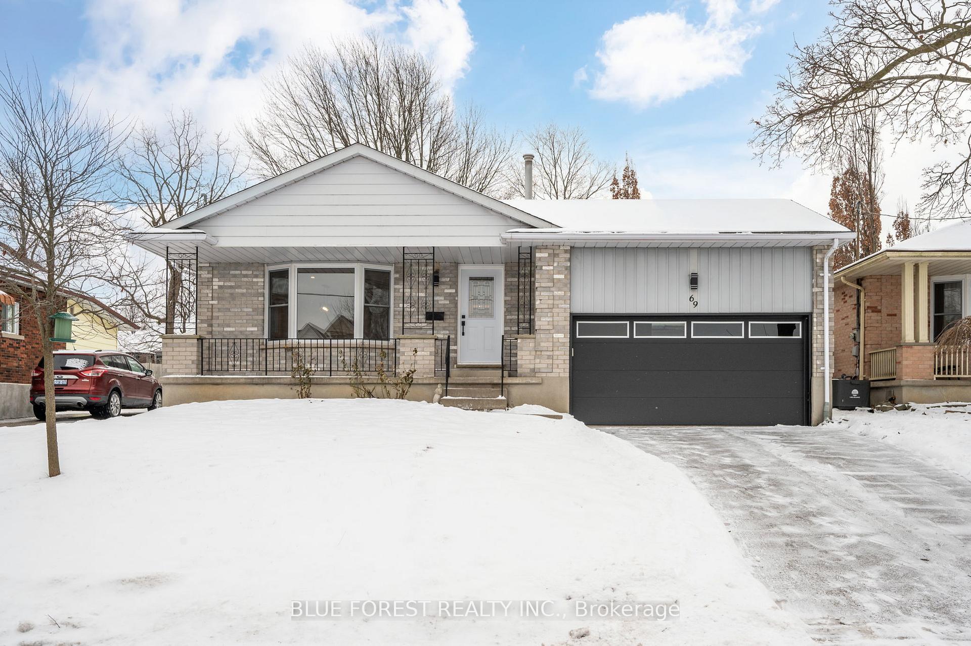 Photo 1 of 69 Park Avenue, St. Thomas — HOMEH