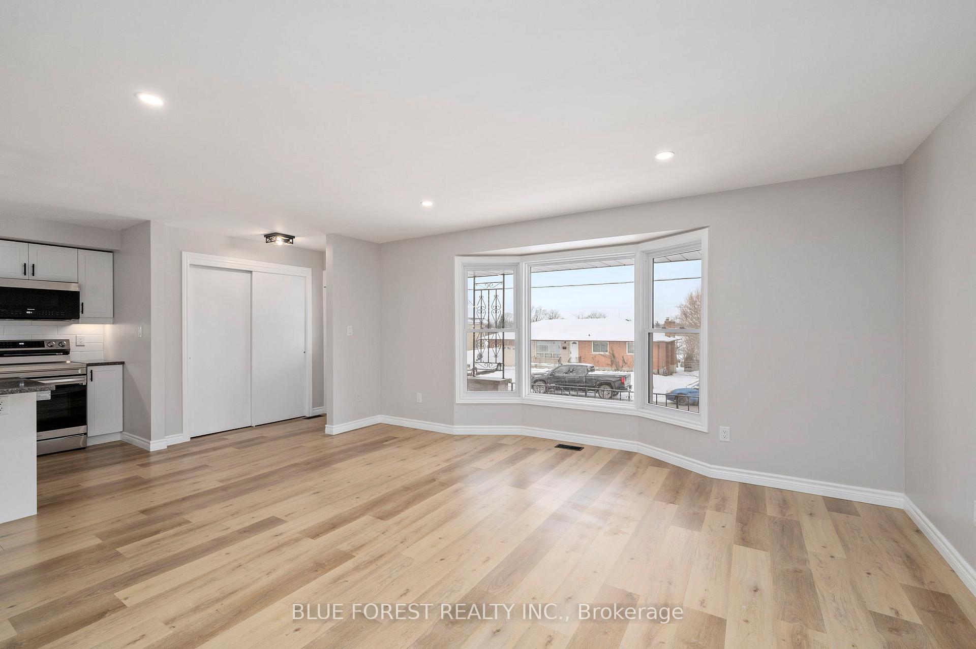 Photo 9 of 69 Park Avenue, St. Thomas — HOMEH
