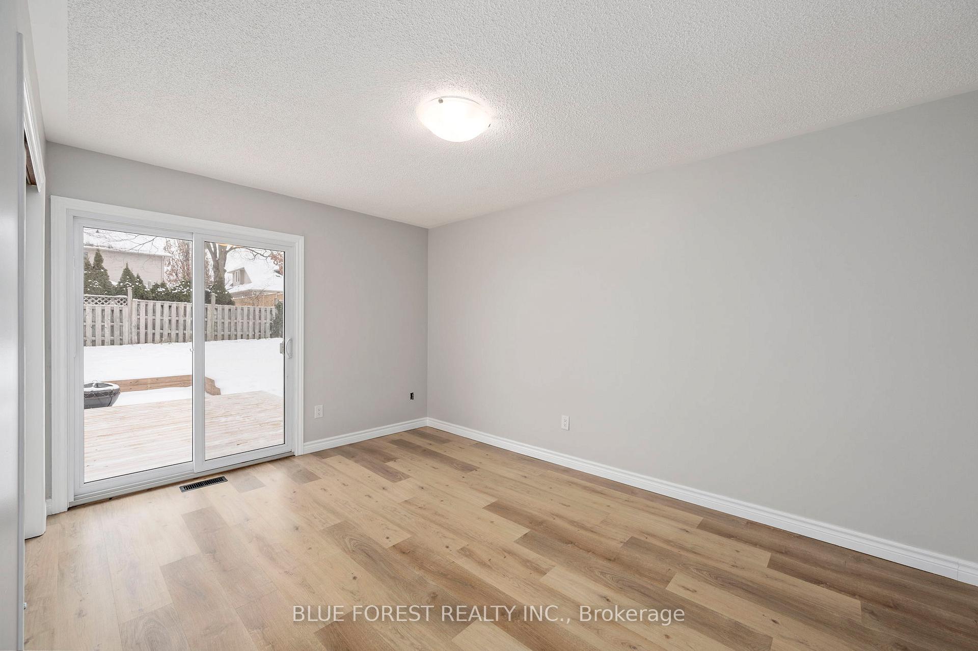 Photo 12 of 69 Park Avenue, St. Thomas — HOMEH