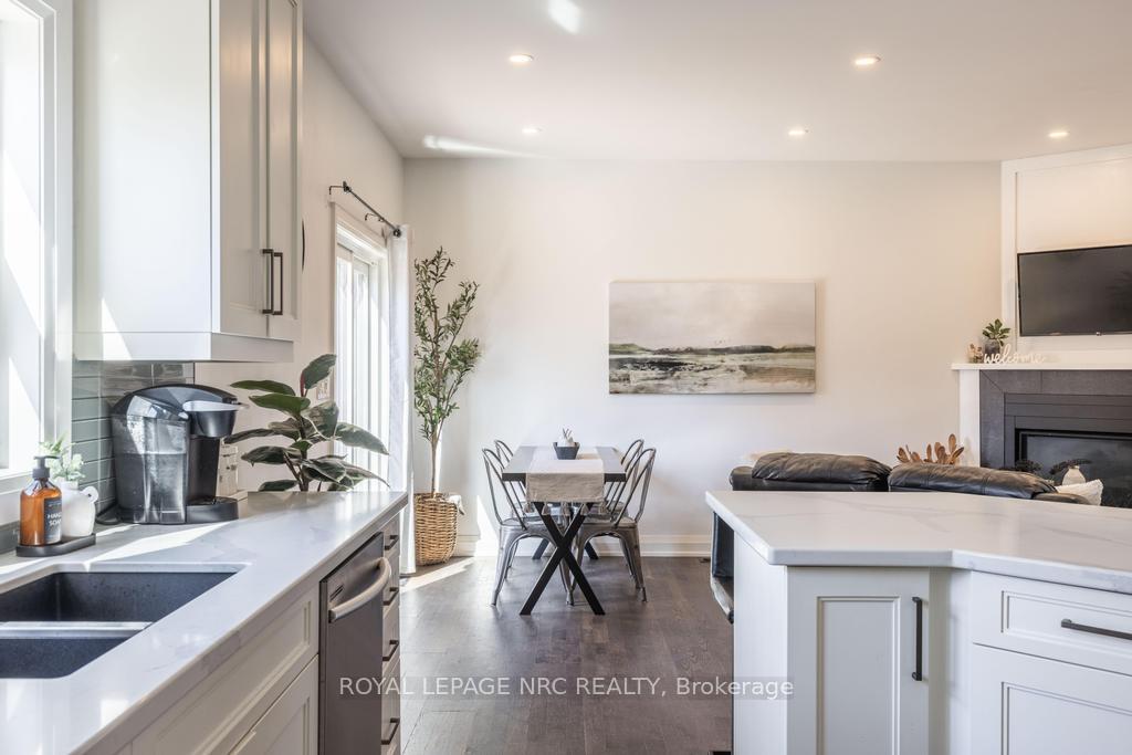 Photo 8 of 20 Jubilee Drive, St. Catharines, Carlton/Bunting — HOMEH