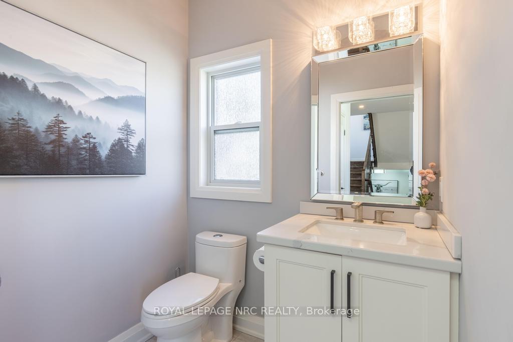 Photo 12 of 20 Jubilee Drive, St. Catharines, Carlton/Bunting — HOMEH