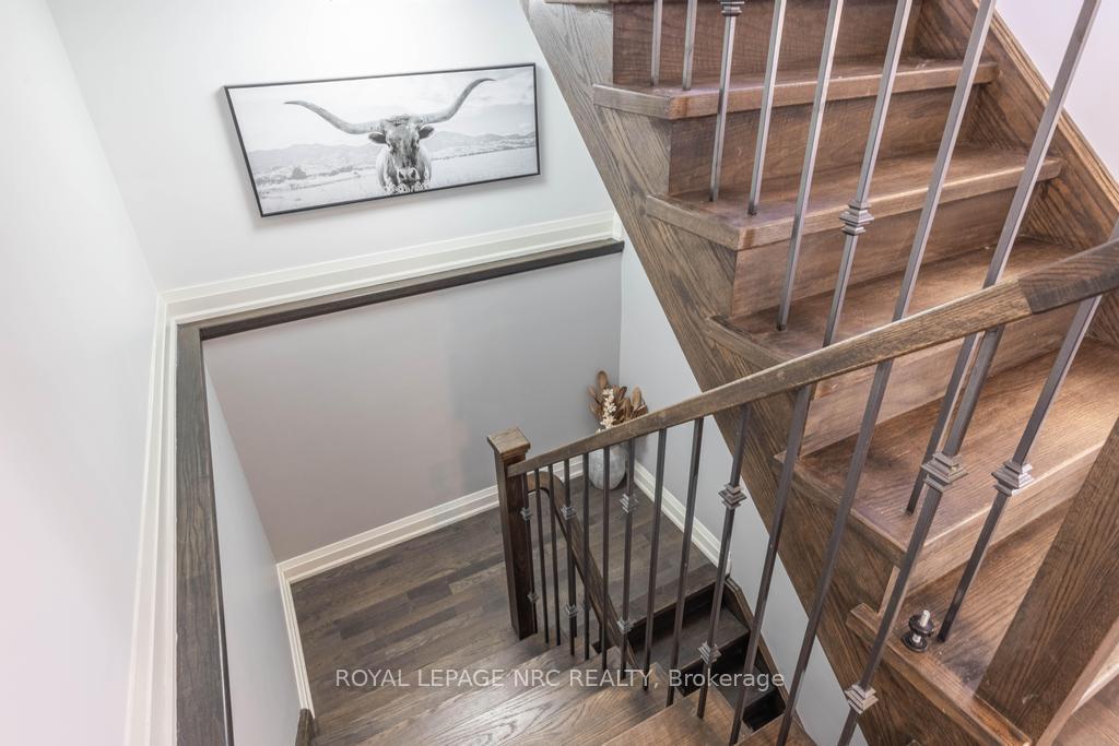 Photo 34 of 20 Jubilee Drive, St. Catharines, Carlton/Bunting — HOMEH