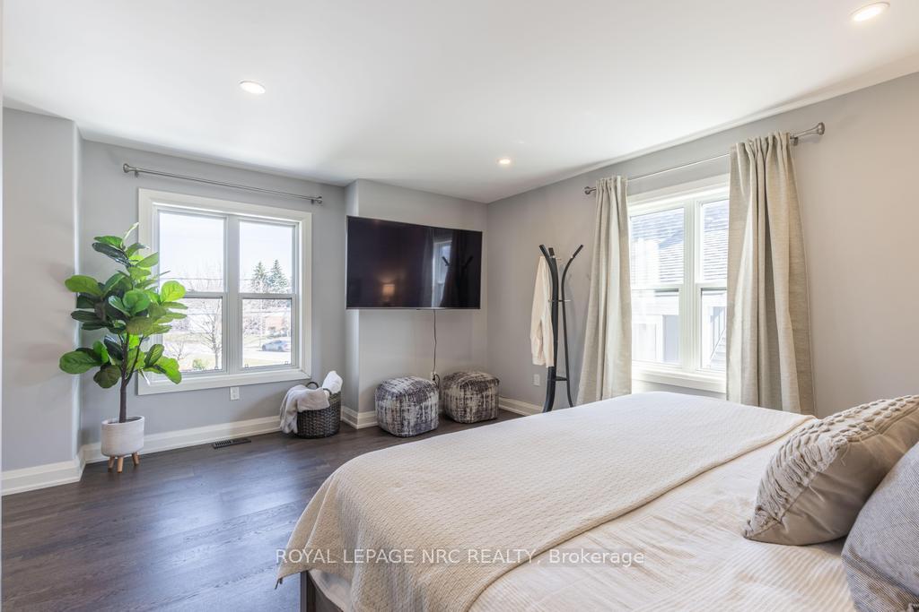 Photo 40 of 20 Jubilee Drive, St. Catharines, Carlton/Bunting — HOMEH