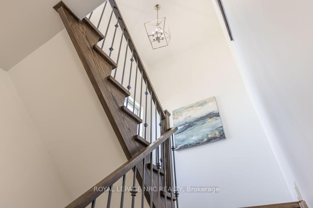 Photo 61 of 20 Jubilee Drive, St. Catharines, Carlton/Bunting — HOMEH