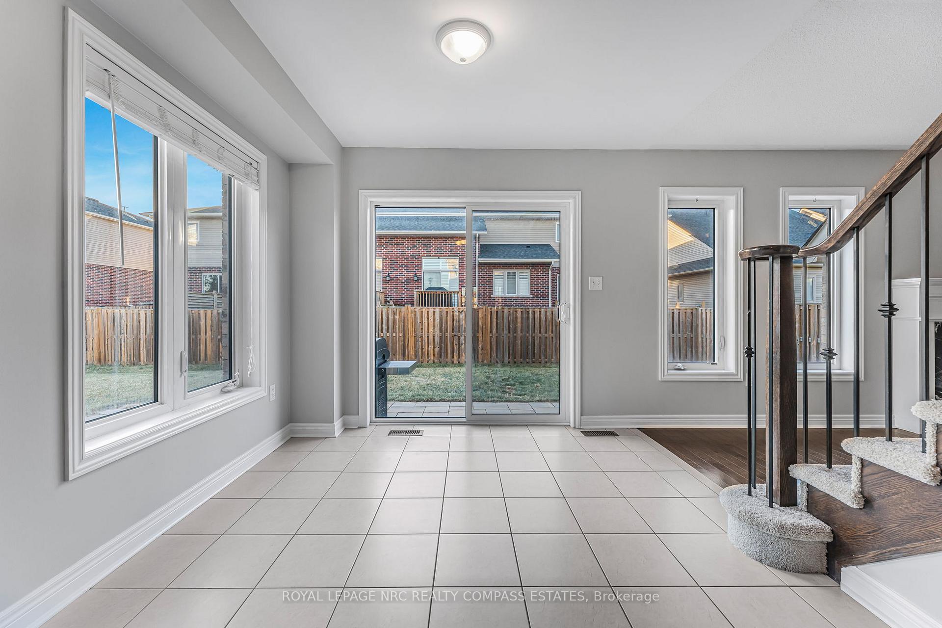 Photo 10 of 37 Colonel Lyall Street, St. Catharines, Secord Woods — HOMEH