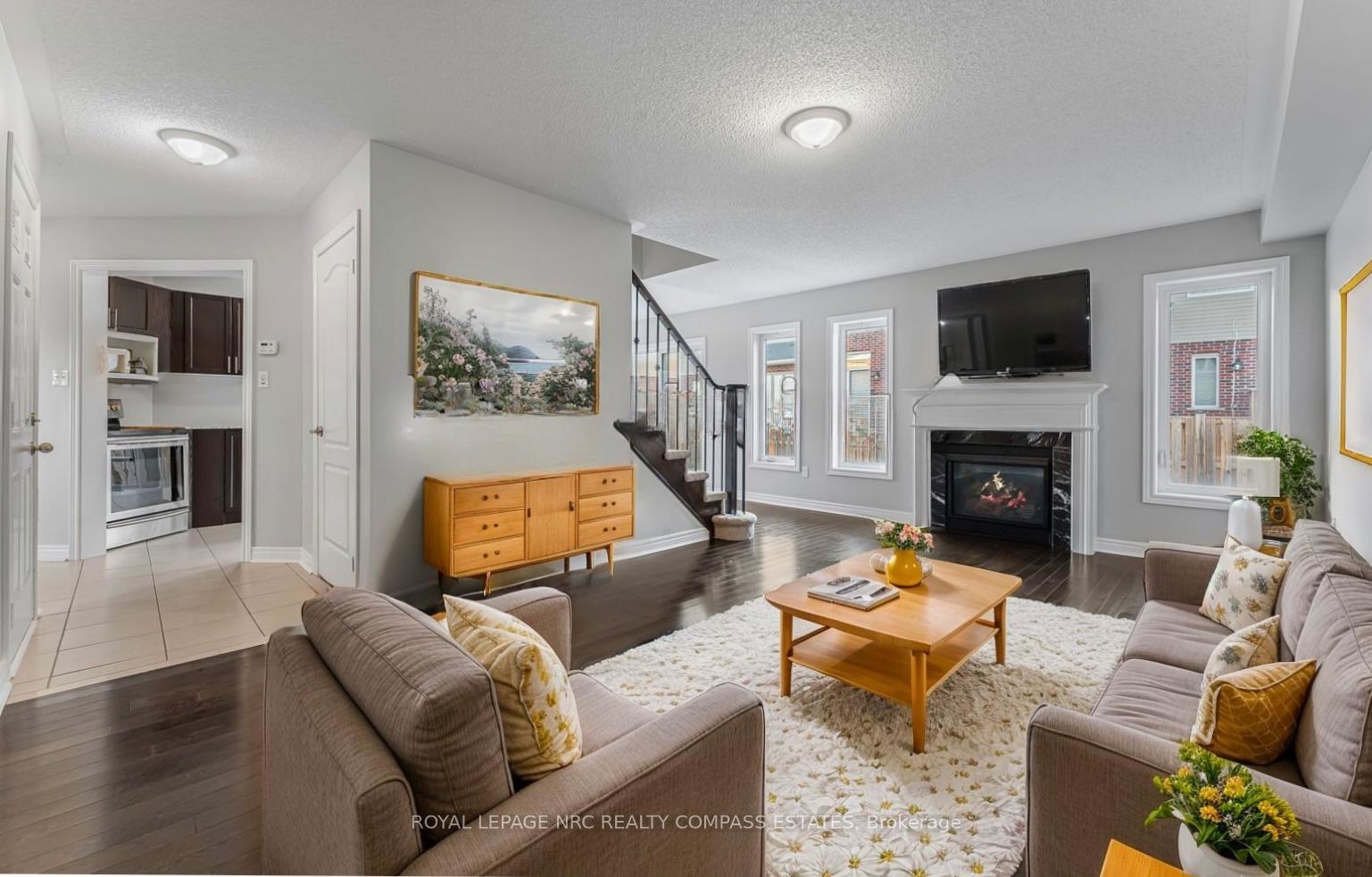 Photo 11 of 37 Colonel Lyall Street, St. Catharines, Secord Woods — HOMEH