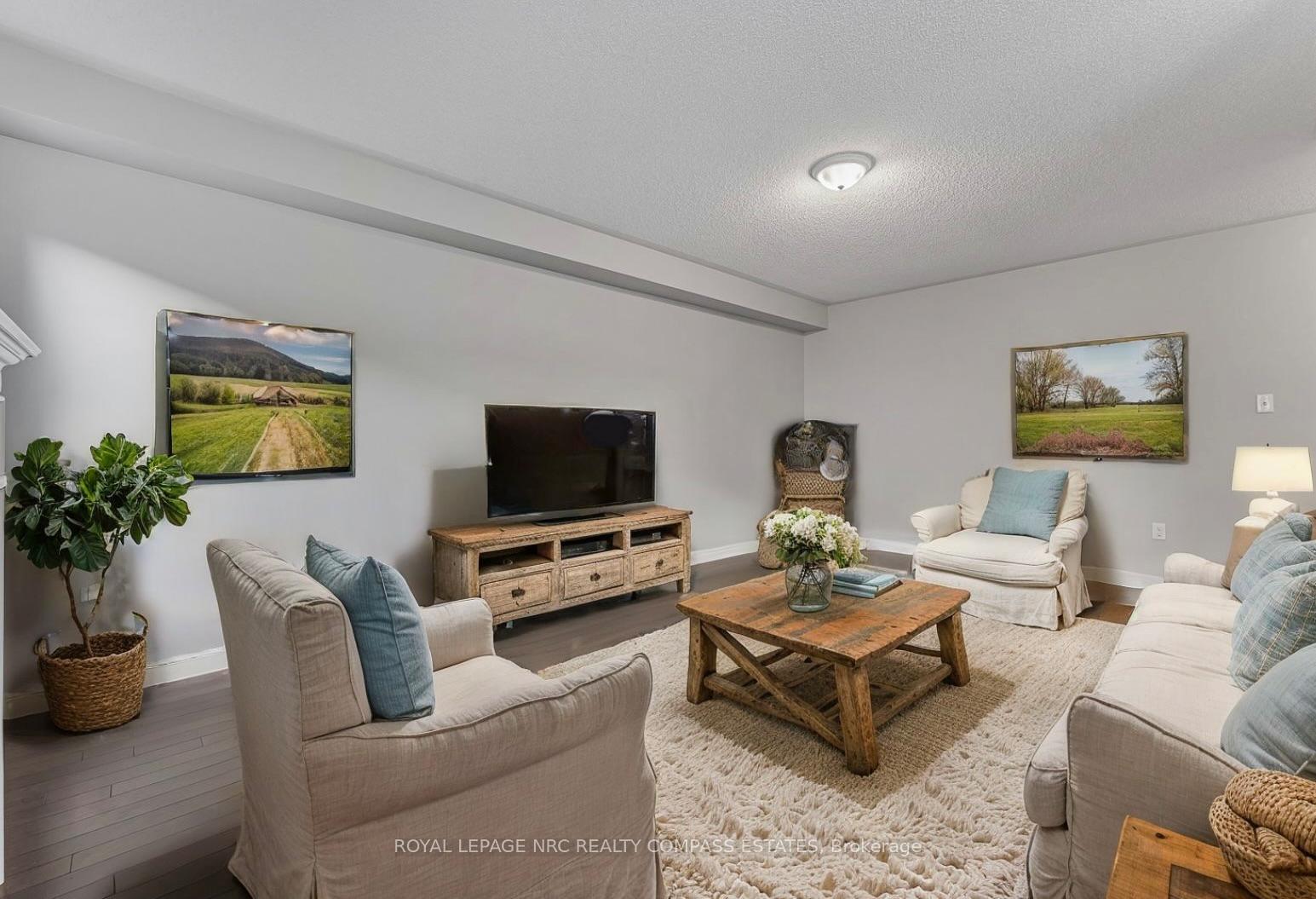 Photo 18 of 37 Colonel Lyall Street, St. Catharines, Secord Woods — HOMEH