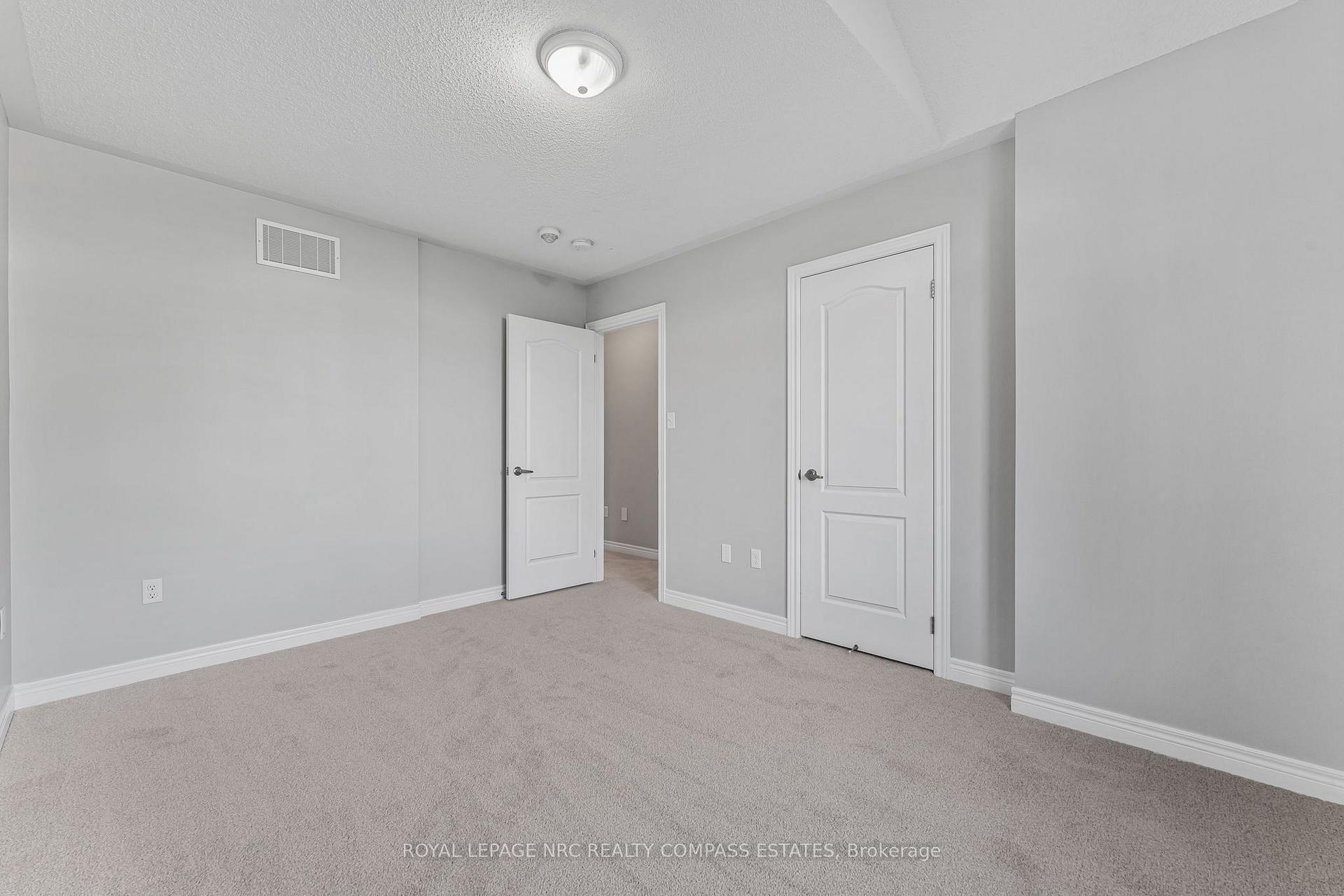 Photo 26 of 37 Colonel Lyall Street, St. Catharines, Secord Woods — HOMEH
