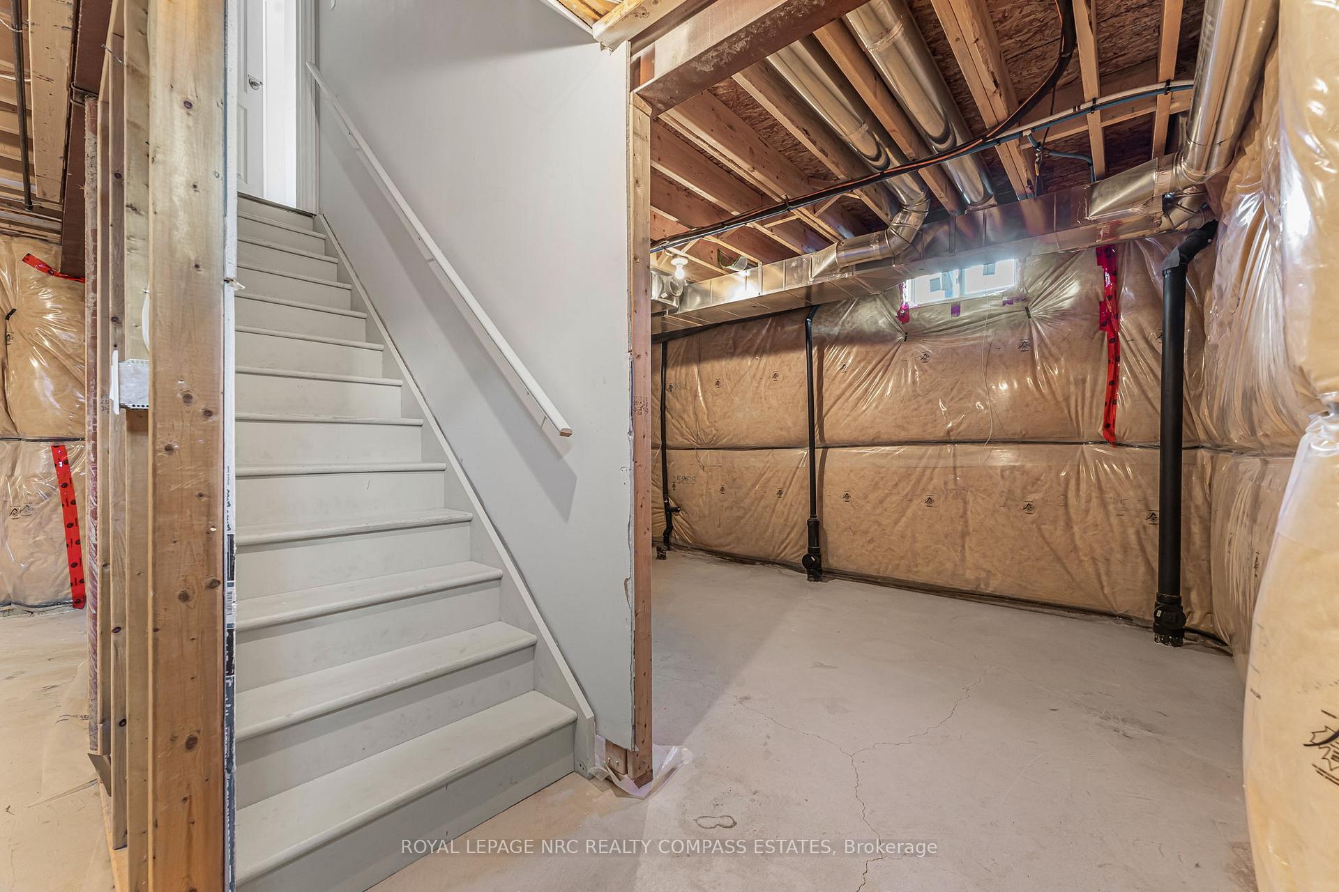 Photo 30 of 37 Colonel Lyall Street, St. Catharines, Secord Woods — HOMEH