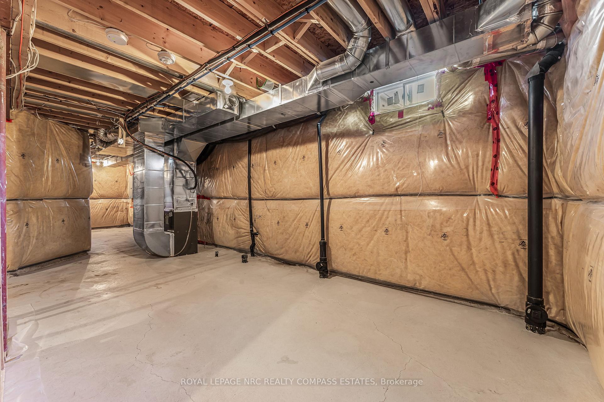 Photo 32 of 37 Colonel Lyall Street, St. Catharines, Secord Woods — HOMEH